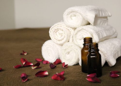 essential-oils-spa-wellness-massage